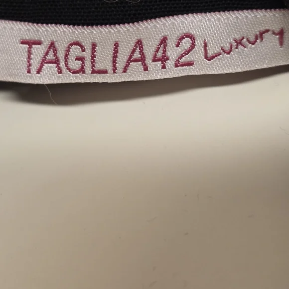 TAGLIA42 Black Sheer Ruffle-Trim Button-Up Blouse - Picture 8 of 8